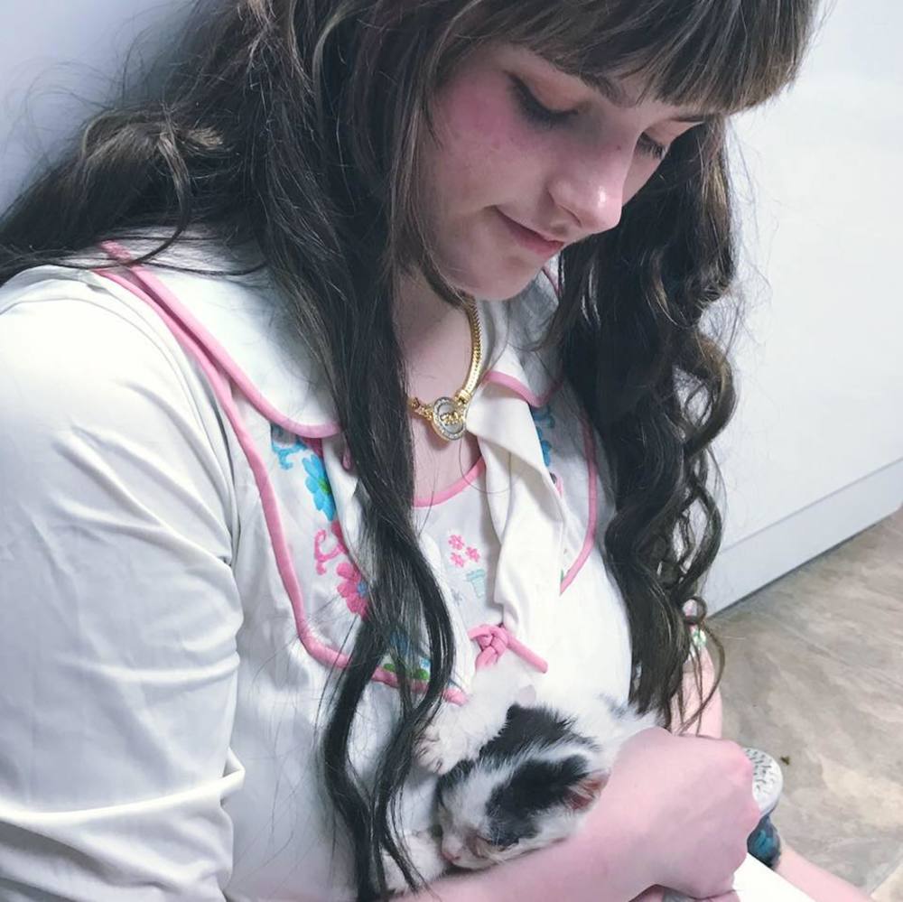 Meet your Posher, Em